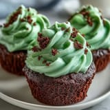 St Pattys Green Velvet Cupcakes